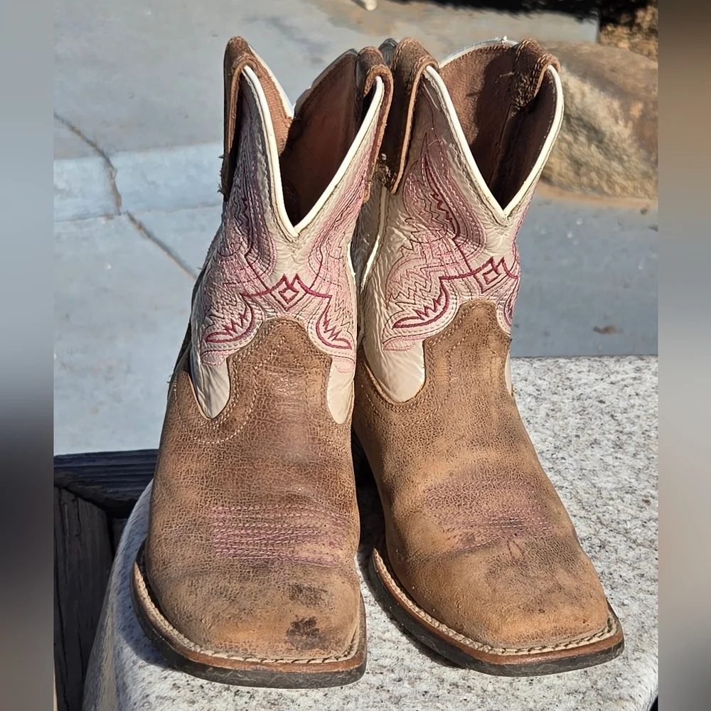 Ariat Kid's Double Kicker Sz 13 Western Boot Broad Square Toe Pink Tan Pull On